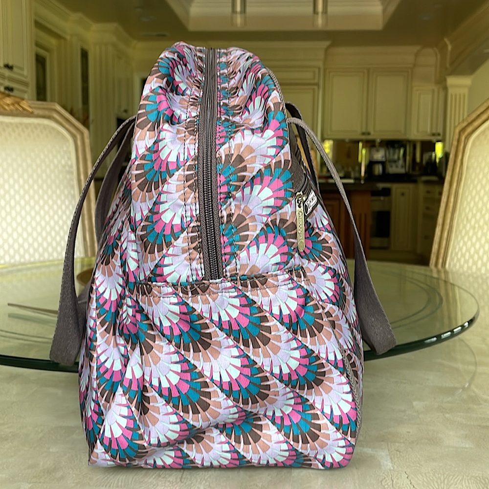 LeSportsac Light Weight Duffle Bag - Picture 4 of 11